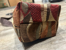 Soft Flag Bag   .    .    .    .    .   .    Golden Rust